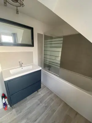 Salle de bains dans l'établissement Le Stud' Joli appartement lumineux en plein centre ville