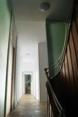 Télévision ou salle de divertissement dans l'établissement Normand'Histoire Chambres d'Hôtes