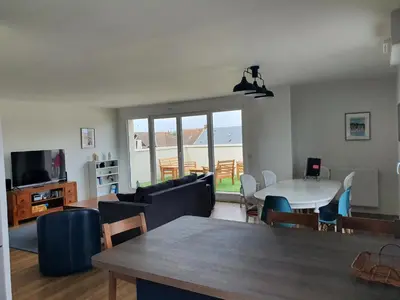 Télévision ou salle de divertissement dans l'établissement Othello Sea Flat - Appartement terasse familial