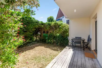 Jardin de l'établissement Appartement Charly - Welkeys