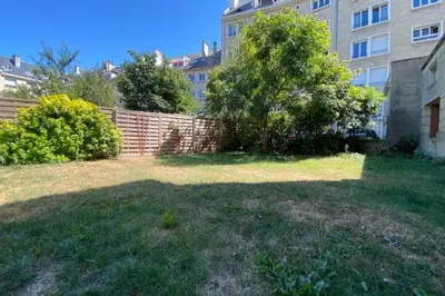 Plan de l'établissement Stunning 230m with garden in the city center