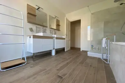 Plan de l'établissement Stunning 230m with garden in the city center