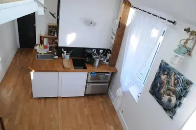 Cuisine ou kitchenette dans l'établissement La Baleine - Hyper centre, Charme et calme à deux pas de la mer