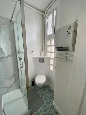 Salle de bains dans l'établissement Bro’ Flat appartement au calme Cherbourg Centre