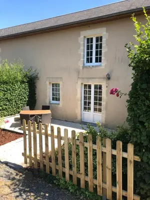Jardin de l'établissement Normandia Parfum de pommes et d'histoire