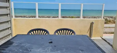 Vue générale sur la mer ou vue sur la mer prise depuis la maison de vacances