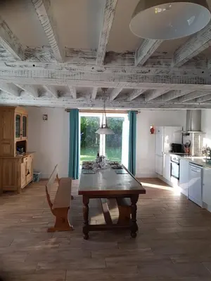 Cuisine ou kitchenette dans l'établissement Maison de la Grange, Chaulieu