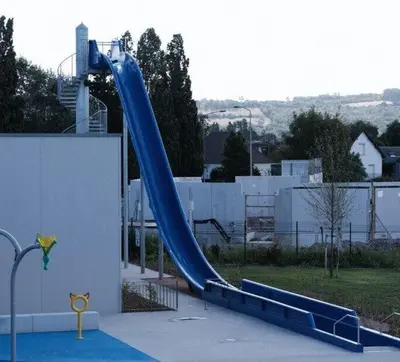 Piscine de l'établissement Les Frimousses ou située à proximité