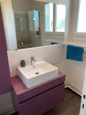 Salle de bains dans l'établissement Les Mouettes