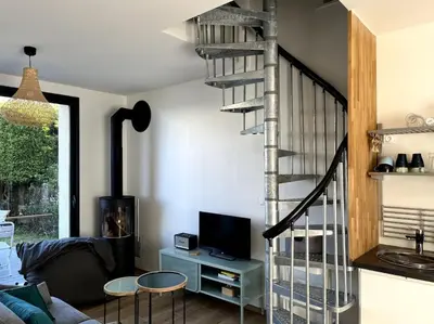 Télévision ou salle de divertissement dans l'établissement LA CABINE VUE MER