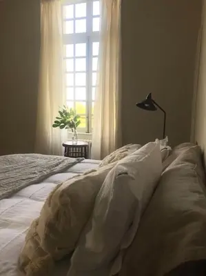 Un ou plusieurs lits dans un hébergement de l'établissement Charming 18th Century Chateau, near Bayeux in Calvados, Normandie