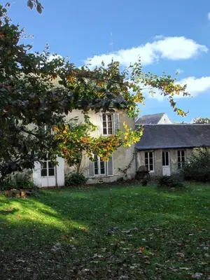 Jardin de l'établissement Maison charmante à Ryes avec jardin clos et accès PMR