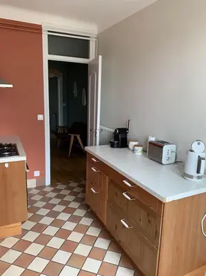 Cuisine ou kitchenette dans l'établissement Appart 90m2 lumineux, centre, vue église penchée