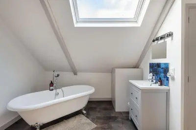 Salle de bains dans l'établissement Le Phare de la Fenêtre