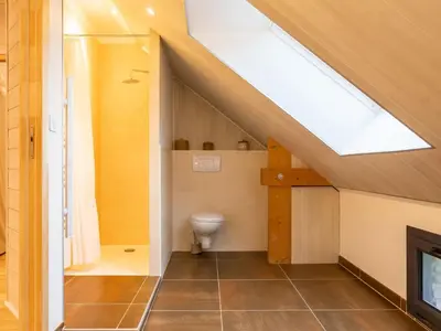 Salle de bains dans l'établissement Holiday Home La Longére by Interhome