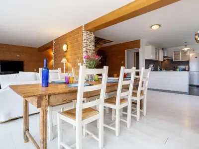 Cuisine ou kitchenette dans l'établissement Holiday Home La Plage by Interhome