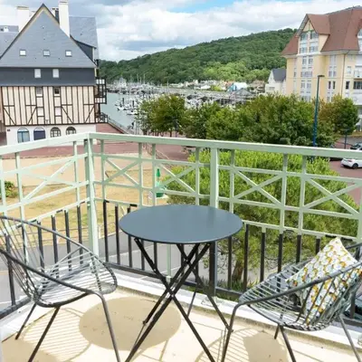 2 pièces Port Cabourg - 2 à 4 personnes - 34 m2 - Balcon - Vue Port - Proche Plage