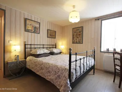 Un ou plusieurs lits dans un hébergement de l'établissement Maison Charme 6 Pers, Sauna, Vue Bocage, Suisse Normande - FR-1-497-172
