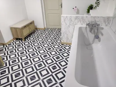 Salle de bains dans l'établissement Le val