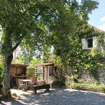 Jardin de l'établissement Gîte Normand Le Merle blanc 2 à 6 personnes