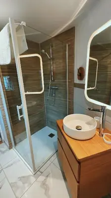 Salle de bains dans l'établissement Chez Alice - Isigny le Buat