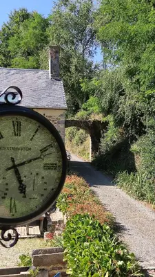 Jardin de l'établissement Gites du Domaine du Petit Moulin, à 15 min de la mer, D-Day, nature et calme, idéal famille