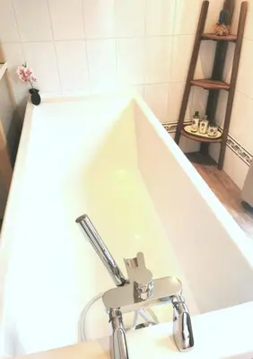 Salle de bains dans l'établissement Villa Athena, séjour bien-être et éthique