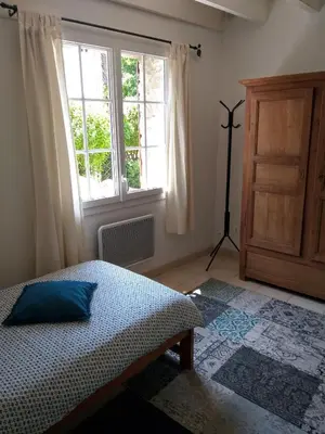 Un ou plusieurs lits dans un hébergement de l'établissement La saunière - Chez Hélène - Gîtes en baie