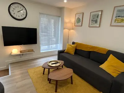 Télévision ou salle de divertissement dans l'établissement Riva, Appt rénové dans le bourg de Ouistreham