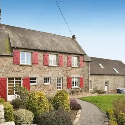 Awesome Home In Saint-Brice-De-Landell