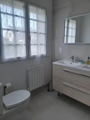 Salle de bains dans l'établissement La Clé de Line