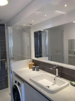 Salle de bains dans l'établissement Appartement Les Corsaires