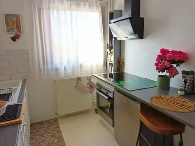Cuisine ou kitchenette dans l'établissement JARDIN BOTANIC