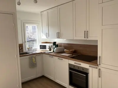 Cuisine ou kitchenette dans l'établissement Appartement 3 pièces avec terrasses et vue mer - Parking inclus - FR-1-487-349
