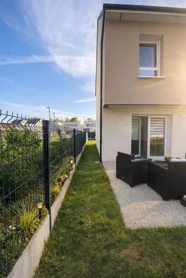 Jardin de l'établissement Belle maison neuve à 5 mn de la plage