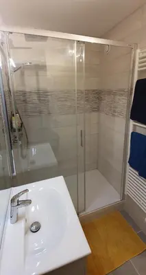 Salle de bains dans l'établissement Magnifique appartement 46 m2 entièrement rénové et équipé à neuf - 4 personnes