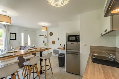 Cuisine ou kitchenette dans l'établissement Le noé