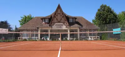 Tennis ou squash au sein de l'appartement ou à proximité