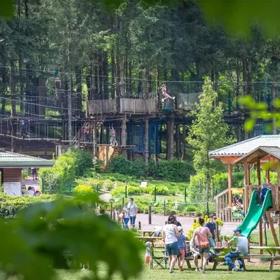 Clients de l'établissement Escapade Normande avec son sauna privé