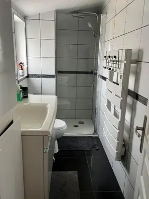 Salle de bains dans l'établissement L'Ostréa, maison avec jardin à 200m de la mer-wifi