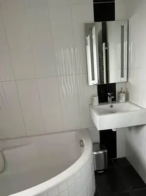 Salle de bains dans l'établissement Wasat, Joli appt 3 chambres à Caen