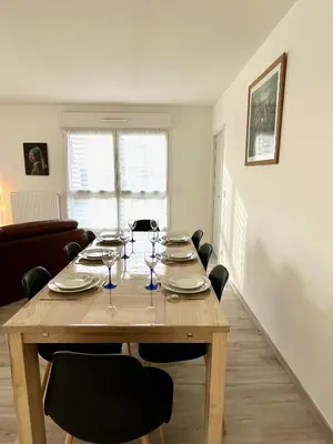 Plan de l'établissement T4 avec grande terrasse et parking privé