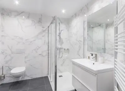 Salle de bains dans l'établissement Deux logements voisins au calme Olivia et Victoria