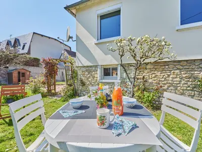 Jardin de l'établissement Holiday Home Janomaine by Interhome