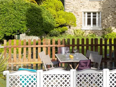 Jardin de l'établissement Apartment L'Emeraude by Interhome