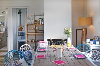 Coin salon dans l'établissement Maison Roudoudou - Charmante maison à moins de 300m de la plage