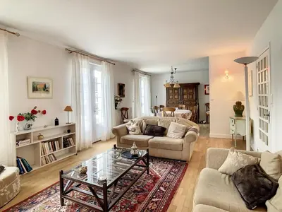 Coin salon dans l'établissement Maison de charme proche centre ville