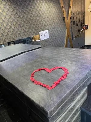 Plan de l'établissement Désirs d'une nuit - Loveroom jacuzzi