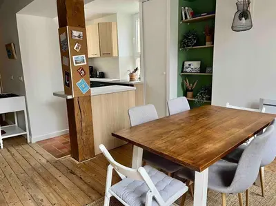 Cuisine ou kitchenette dans l'établissement La Petite Baleine, appt à 50m de la plage